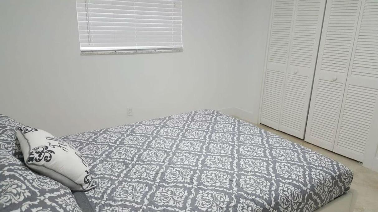 N61 Apartment Hollywood Exterior photo