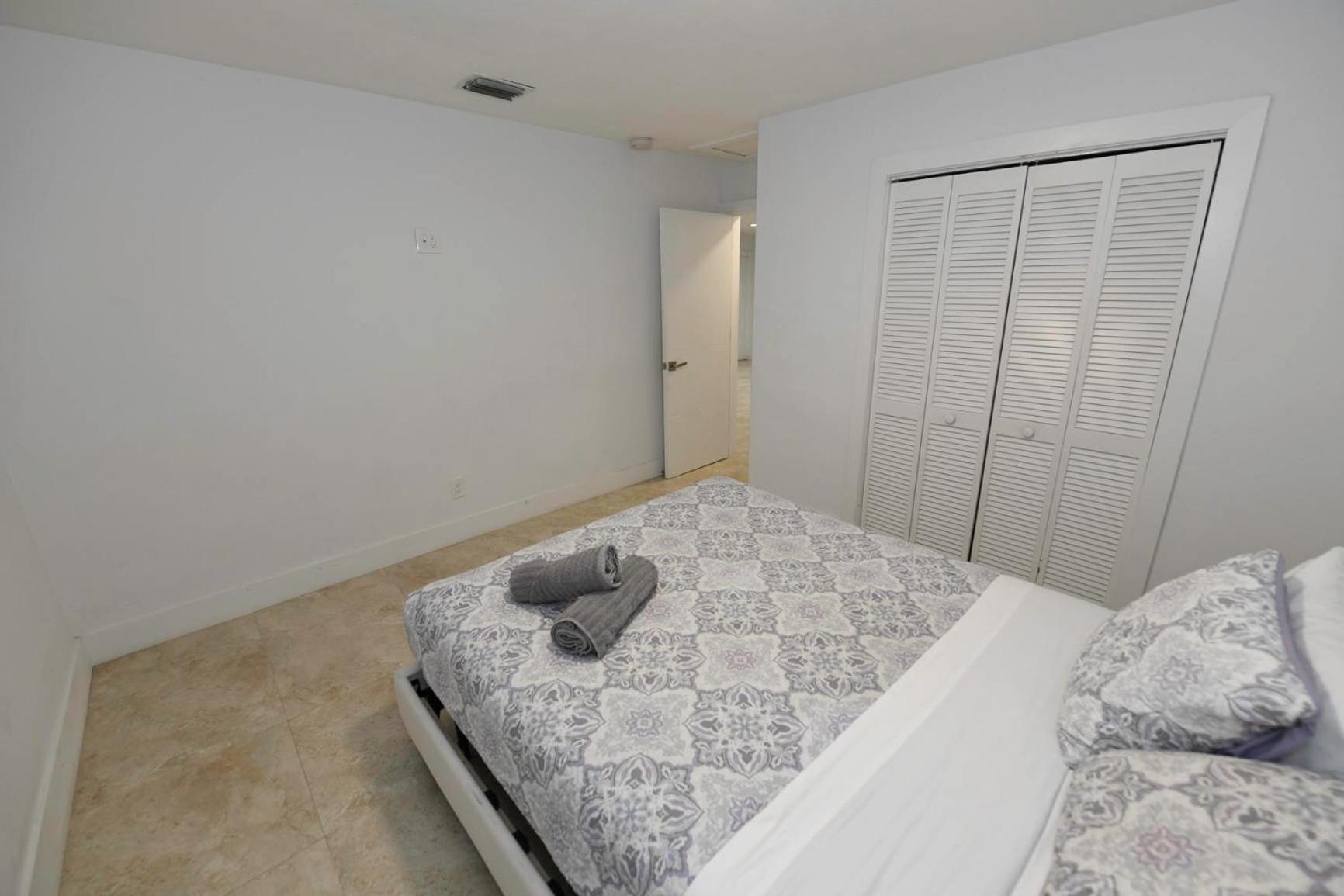 N61 Apartment Hollywood Exterior photo
