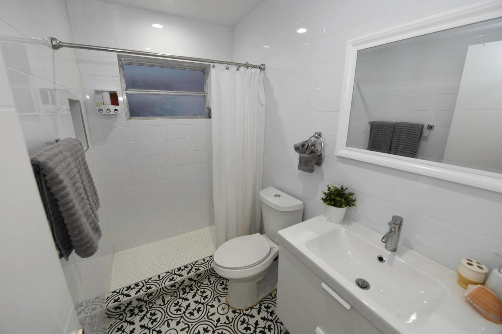 N61 Apartment Hollywood Exterior photo
